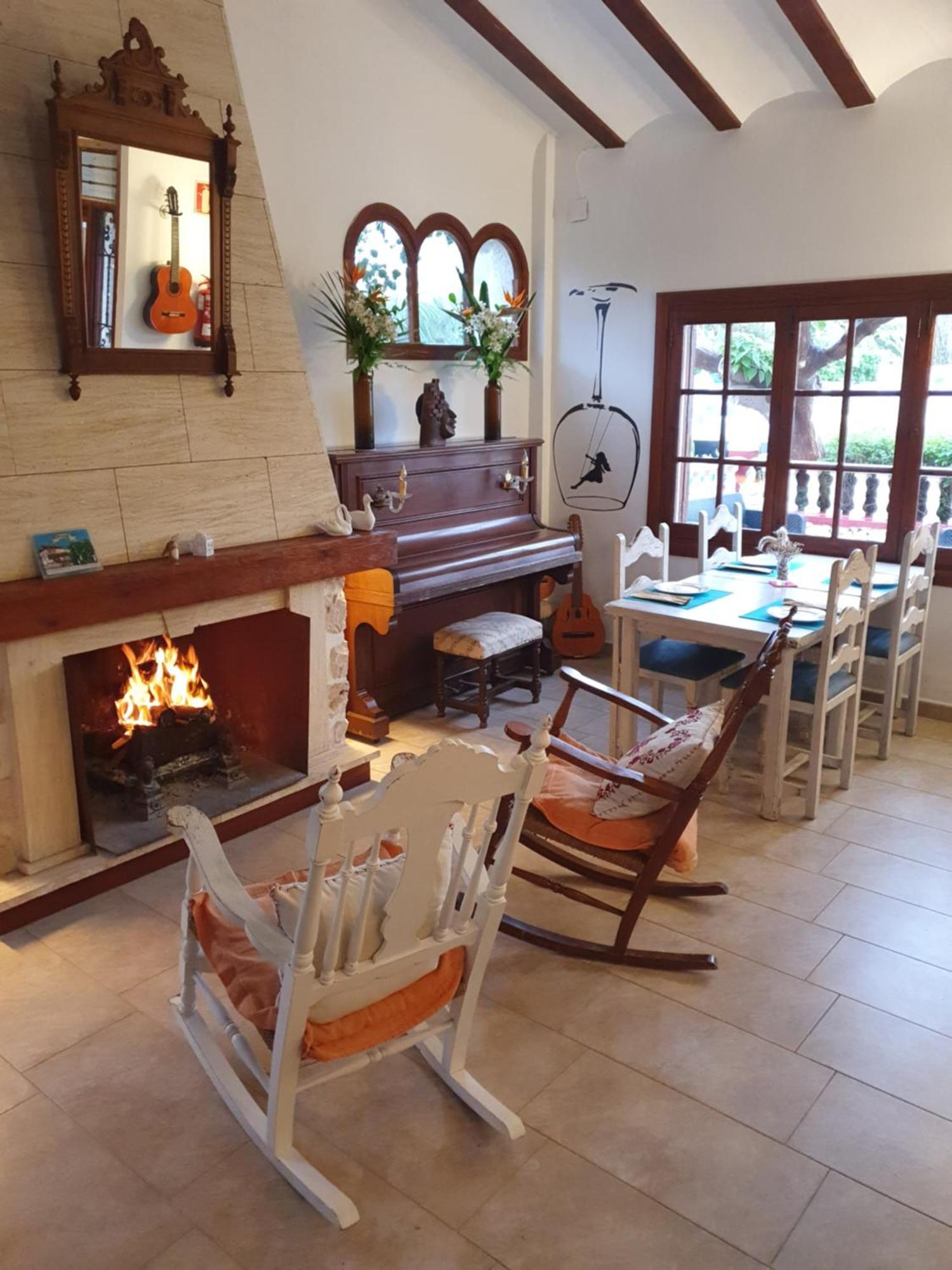Hostal Mi Campana Dénia Esterno foto