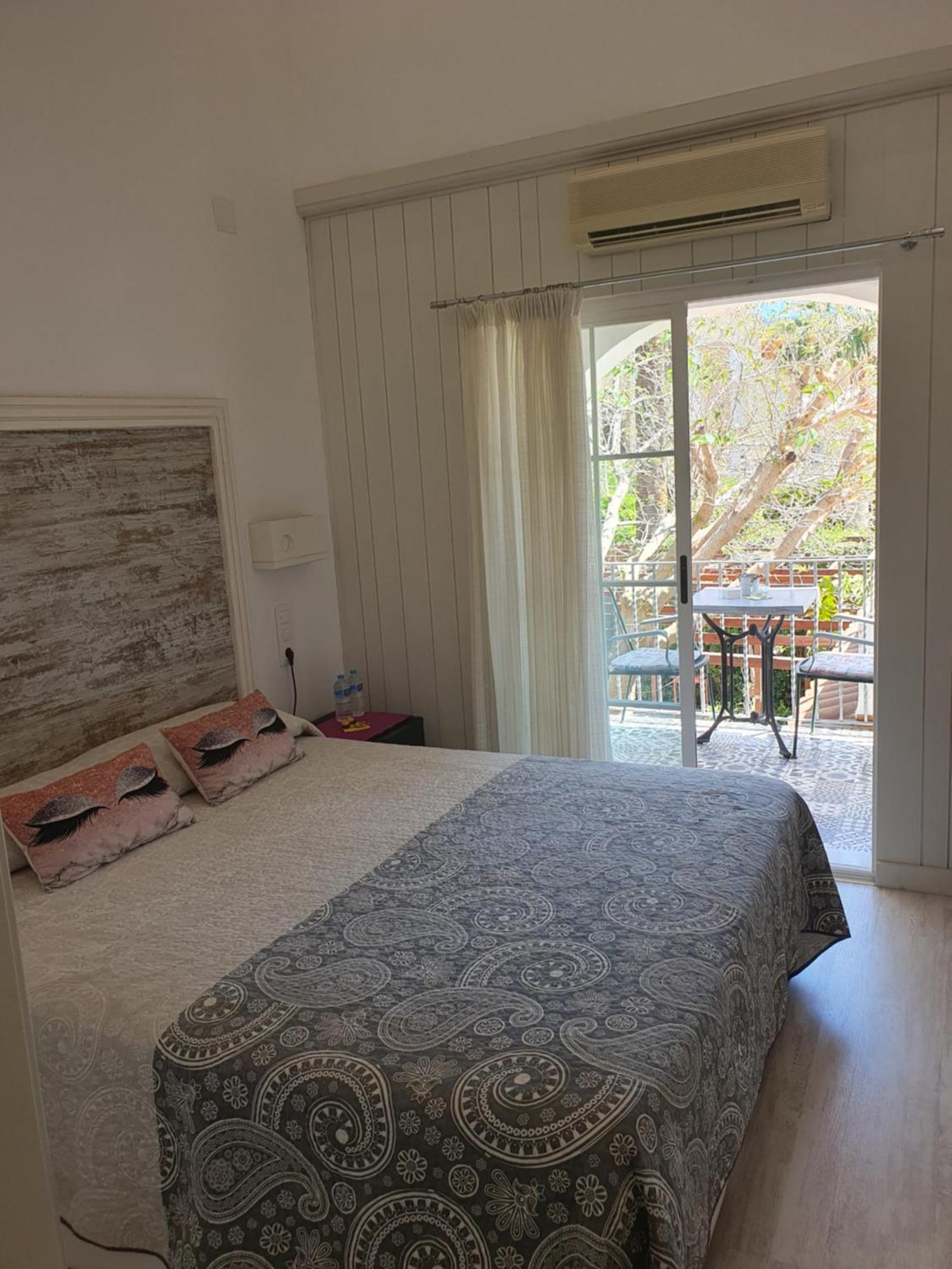Hostal Mi Campana Dénia Esterno foto