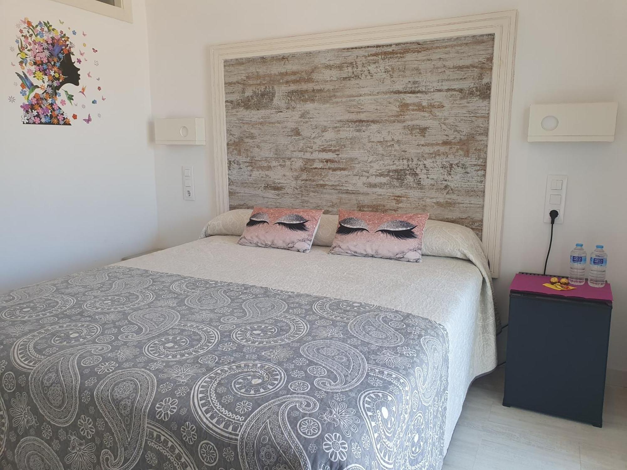 Hostal Mi Campana Dénia Esterno foto